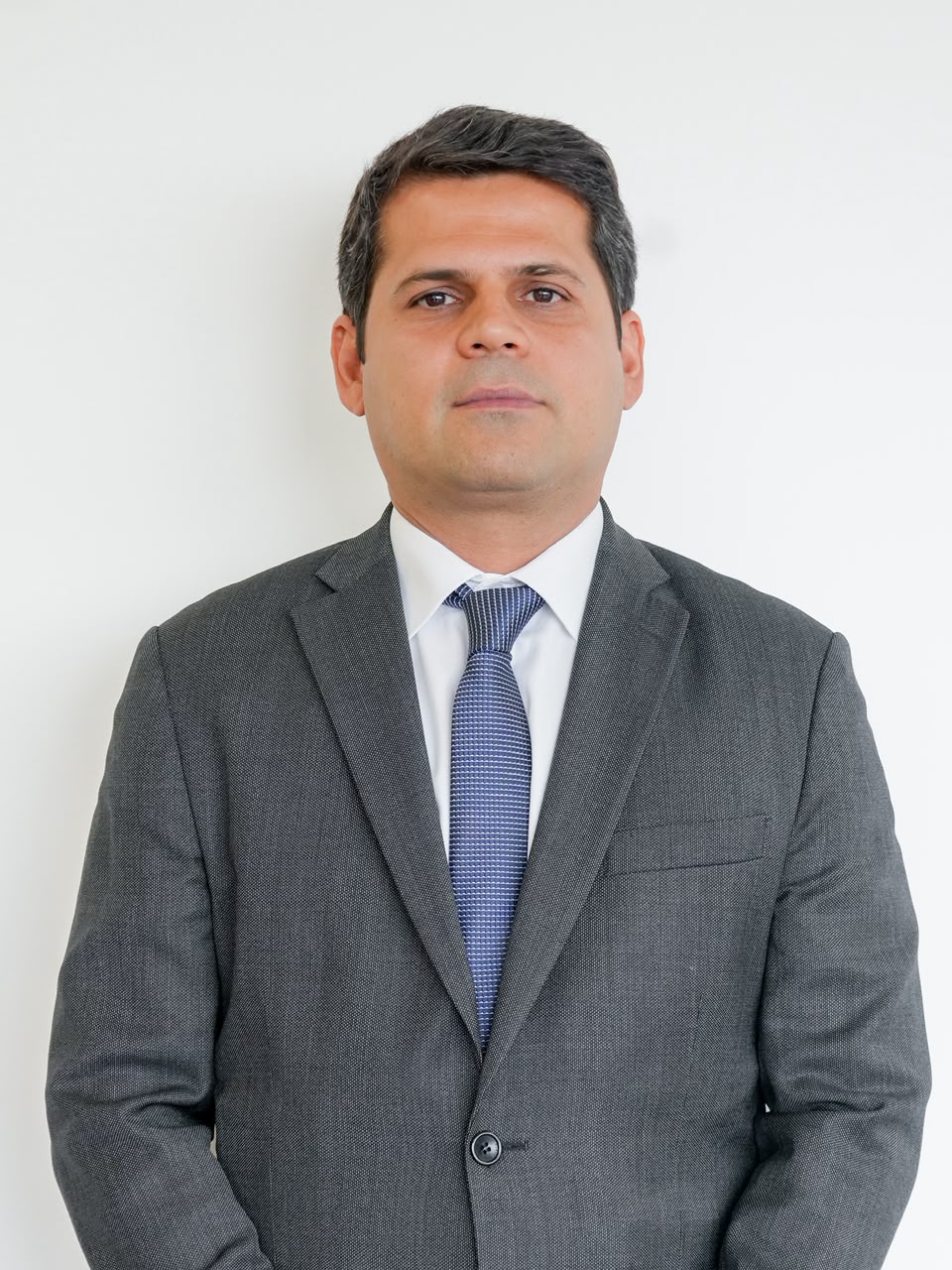 Dr. Julián Vega Álzate Subdirector de Atención a Establecimientos