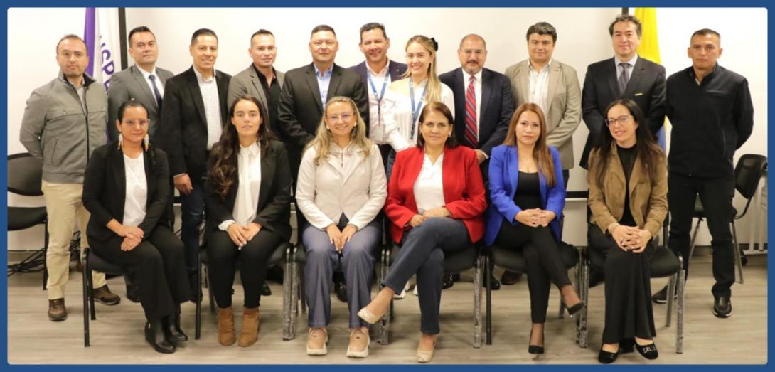 Fotografía: grupo de nuevos funcionarios de la USPEC