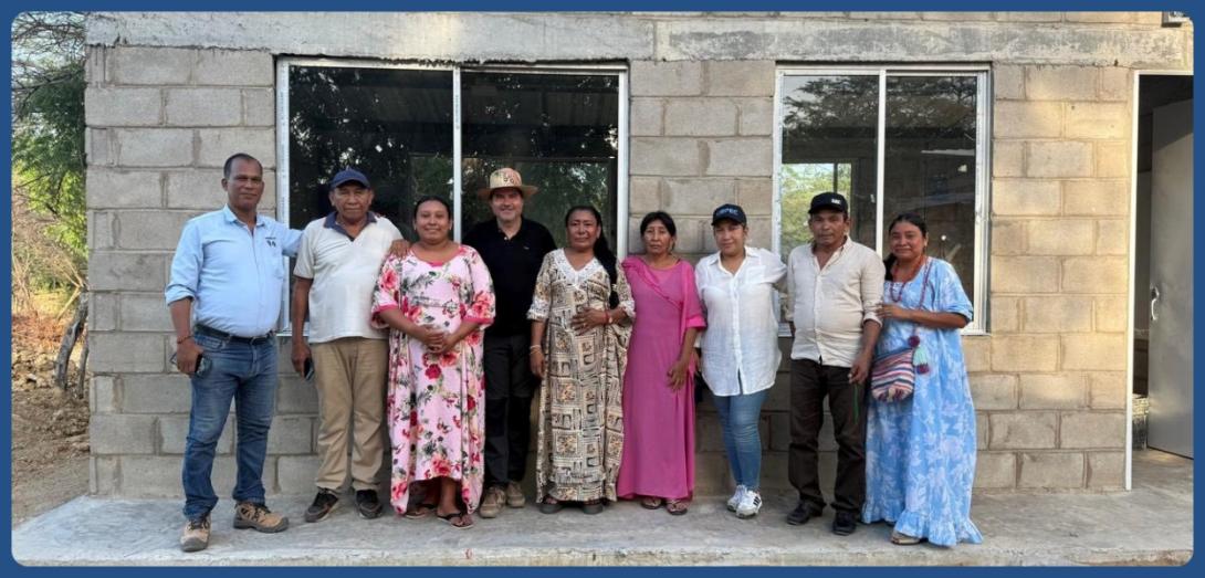 Fotografía: Subdirector USPEC Juan Casasfranco y comunidad wayuu